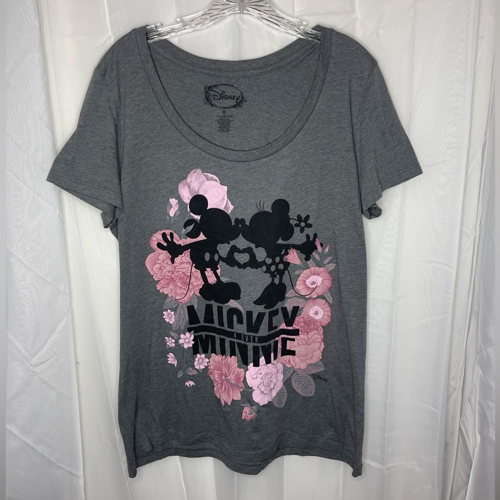 Torrid Disney size 0 t shirt